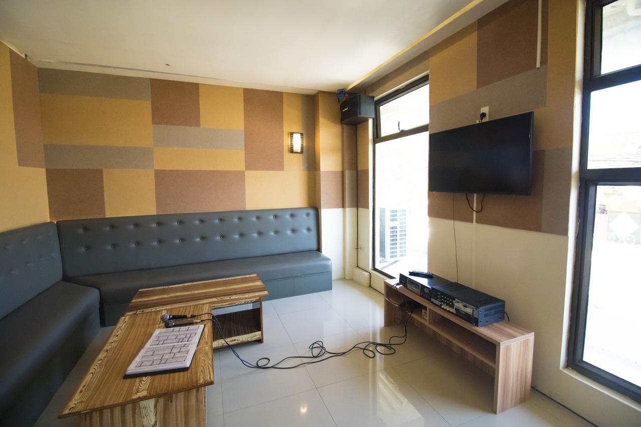 Baypark Hotel Calbayog Exteriör bild
