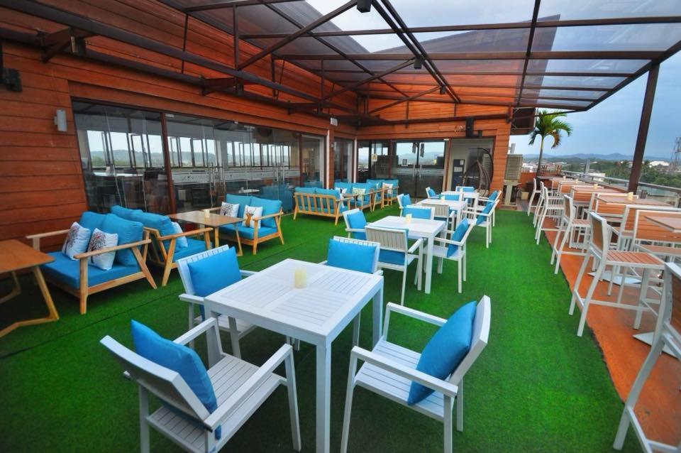 Baypark Hotel Calbayog Exteriör bild